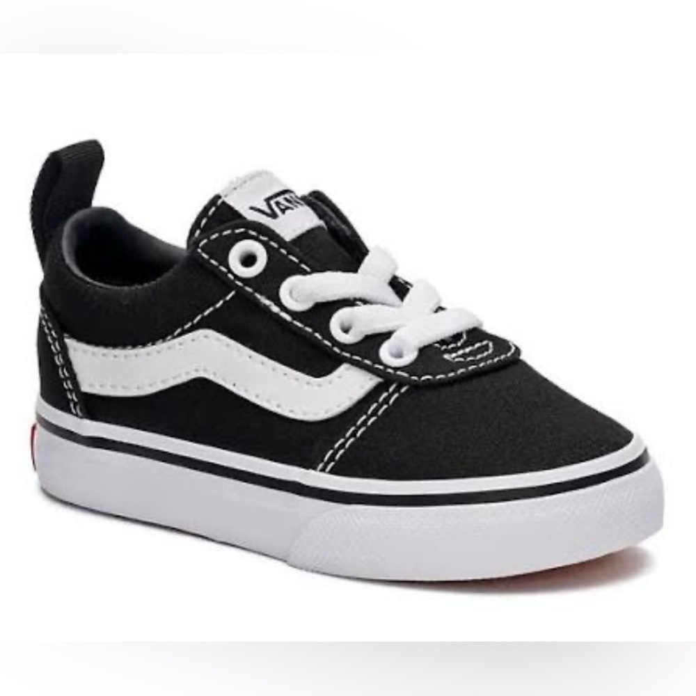 NWB Vans Ward Slip on Sneaker